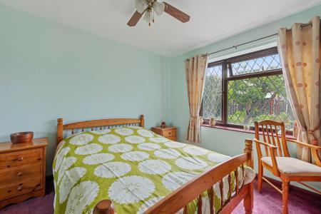 2 bedroom Detached bungalow for sale in Station Road, Willoughby, LN13