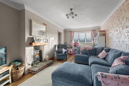 4 bedroom Semi-detached house for sale in Tennyson Gardens, Horncastle, LN9