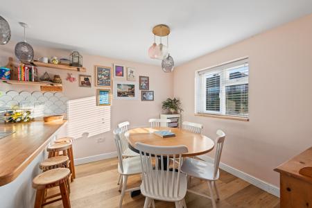 4 bedroom Semi-detached house for sale in Tennyson Gardens, Horncastle, LN9