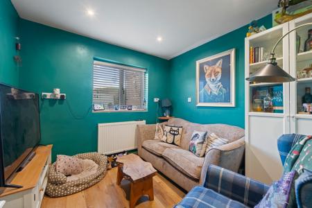 4 bedroom Semi-detached house for sale in Tennyson Gardens, Horncastle, LN9