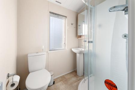 2 bedroom Park home for sale in The Gunby Lake Holiday Park, Spilsby, PE23