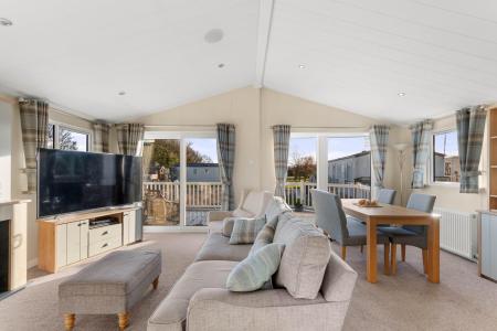 2 bedroom Park home for sale in The Gunby Lake Holiday Park, Spilsby, PE23