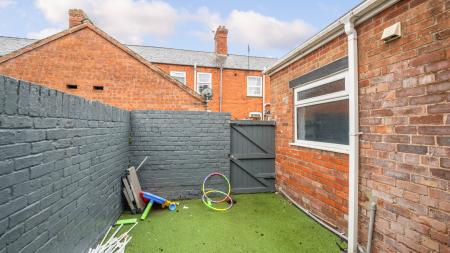3 bedroom Terraced House for sale in West End, Spilsby, PE23