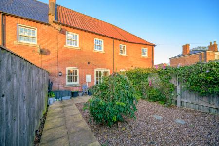 3 bedroom Terraced House for sale in West Street, Horncastle, LN9