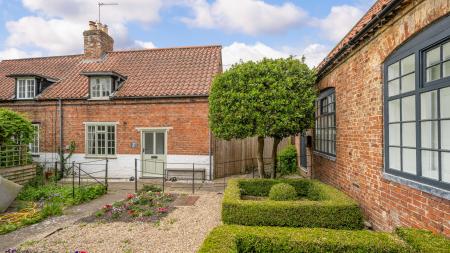 2 bedroom Semi-detached house for sale in West Street, Horncastle, LN9