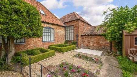 2 bedroom Semi-detached house for sale in West Street, Horncastle, LN9