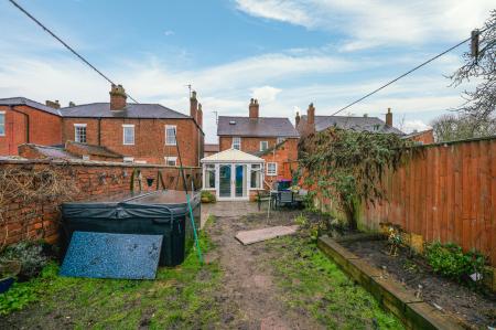 3 bedroom Semi-detached house for sale in Queen Street, Horncastle, LN9