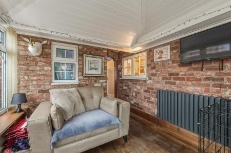 3 bedroom Semi-detached house for sale in Queen Street, Horncastle, LN9