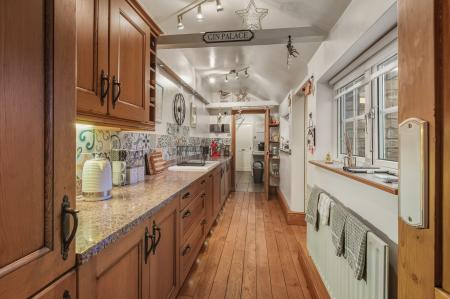 3 bedroom Semi-detached house for sale in Queen Street, Horncastle, LN9