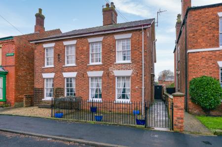 Queen Street, Horncastle, LN9