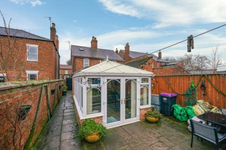 3 bedroom Semi-detached house for sale in Queen Street, Horncastle, LN9