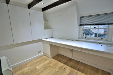 2 bedroom Flat for sale in Broad Street, Stamford, PE9