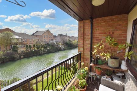 2 bedroom Flat for sale in Brownlow Quay, Stamford