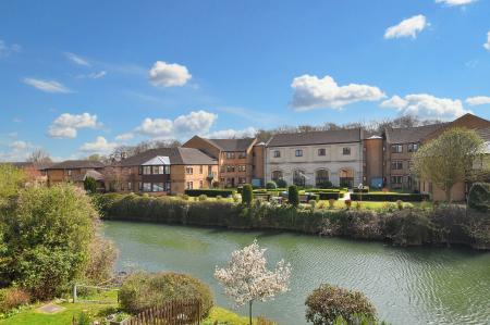 2 bedroom Flat for sale in Brownlow Quay, Stamford