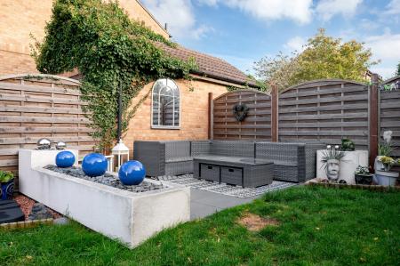 4 bedroom Semi-detached house for sale in Buttercup Close, Stamford