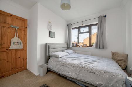 4 bedroom Semi-detached house for sale in Buttercup Close, Stamford