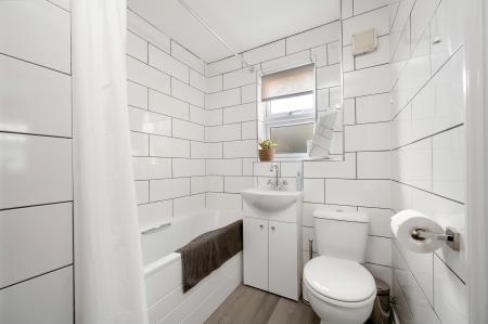 2 bedroom Bungalow for sale in Christ Church Close, Stamford