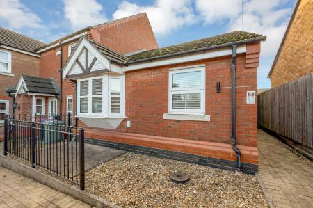 2 bedroom Bungalow for sale in Christ Church Close, Stamford