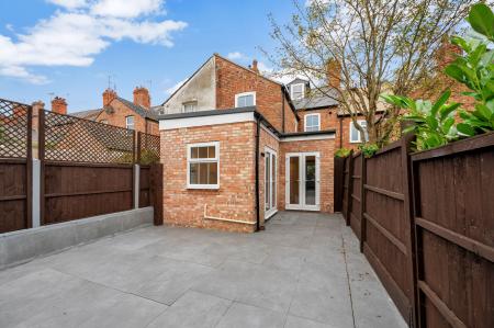 4 bedroom Town house for sale in Conduit Road, Stamford