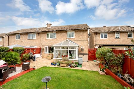 4 bedroom Semi-detached house for sale in Darley Close, Wittering