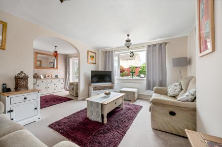4 bedroom Semi-detached house for sale in Darley Close, Wittering
