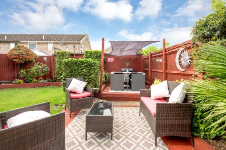 4 bedroom Semi-detached house for sale in Darley Close, Wittering