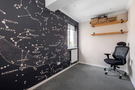 4 bedroom Town house for sale in Gresley Drive, Stamford, PE9