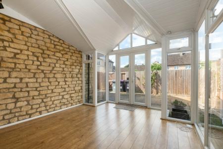 4 bedroom Town house for sale in Gresley Drive, Stamford, PE9