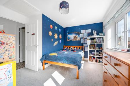 2 bedroom Terraced House for sale in Groves Crescent, Stamford