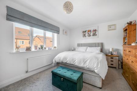 2 bedroom Terraced House for sale in Groves Crescent, Stamford