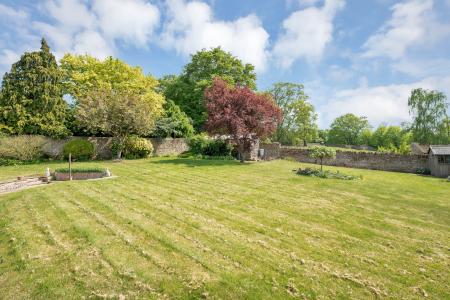 4 bedroom Detached house for sale in The Windmill, Duddington