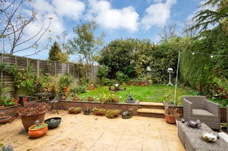 3 bedroom Semi-detached house for sale in Holland Road, Stamford