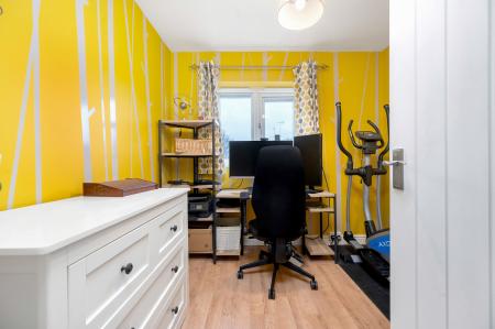 4 bedroom Semi-detached house for sale in Holland Road, Stamford