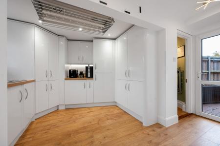 4 bedroom Semi-detached house for sale in Holland Road, Stamford