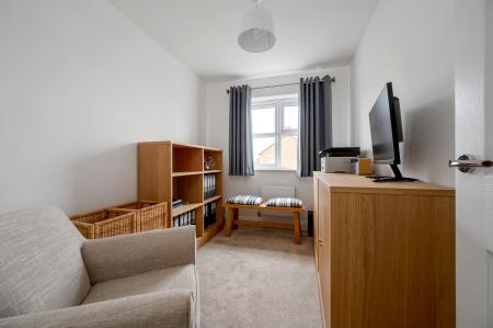 3 bedroom Detached house for sale in Kingsdown Drive, Stamford