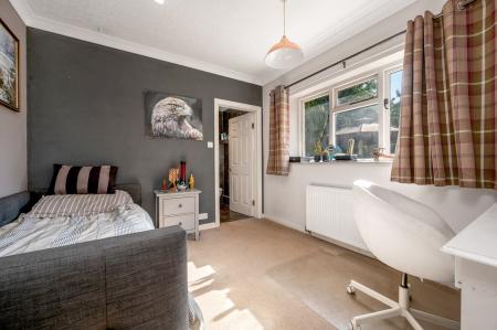 6 bedroom Detached house for sale in Manor Road, Sutton