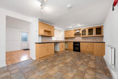 3 bedroom Terraced House for sale in Mountbatten Avenue, Stamford