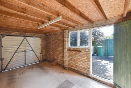 2 bedroom End of terrace house for sale in Parkfield Road, Ryhall