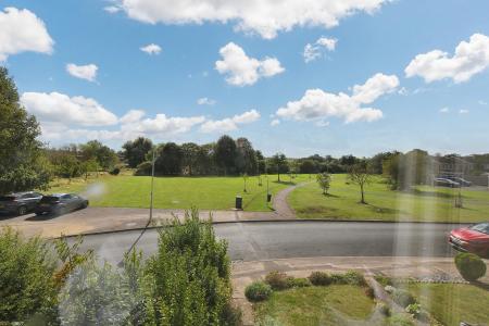 2 bedroom End of terrace house for sale in Parkfield Road, Ryhall