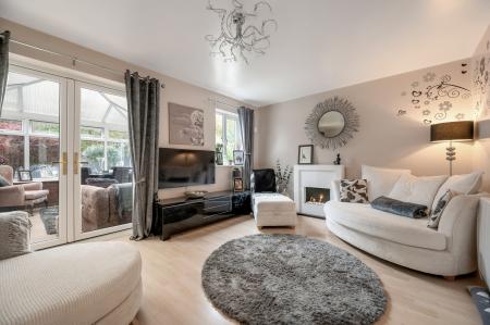 3 bedroom Semi-detached house for sale in Plover Road, Essendine