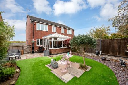 3 bedroom Semi-detached house for sale in Plover Road, Essendine