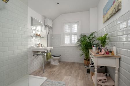 2 bedroom Terraced House for sale in Ryhall Road, Stamford, PE9