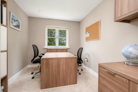 5 bedroom Detached house for sale in Tricklebank Gardens, Stamford