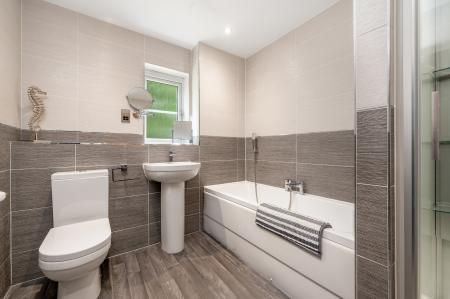 5 bedroom Detached house for sale in Tricklebank Gardens, Stamford