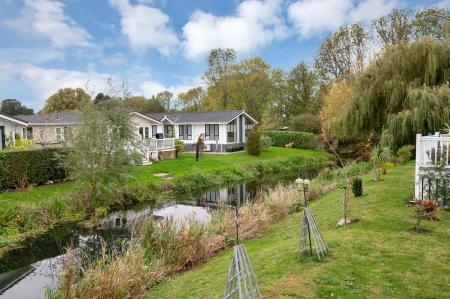 2 bedroom Lodge for sale in Waters View, Yarwell