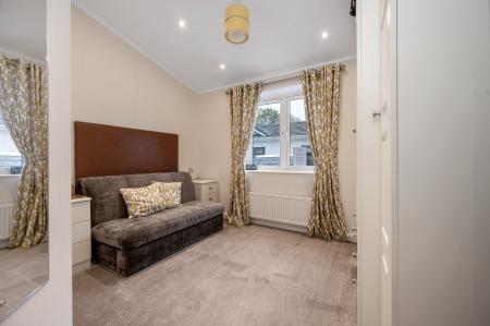 2 bedroom Lodge for sale in Waters View, Yarwell