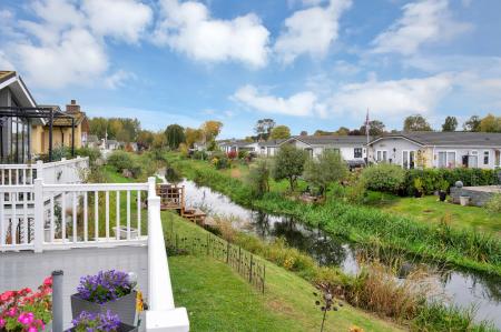 2 bedroom Lodge for sale in Waters View, Yarwell