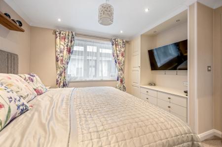 2 bedroom Lodge for sale in Waters View, Yarwell