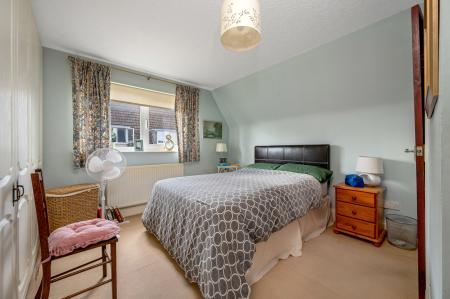 2 bedroom Semi-detached house for sale in Waverley Place, Stamford
