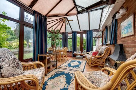 2 bedroom Semi-detached house for sale in Waverley Place, Stamford